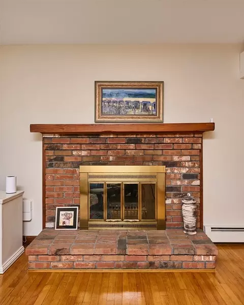 10 Robin Rd, Easthampton, MA 01027 photo 7