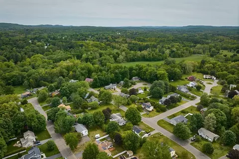 10 Robin Rd, Easthampton, MA 01027 photo 34