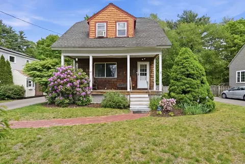 13 Clapp Rd, Hanover, MA 02339
