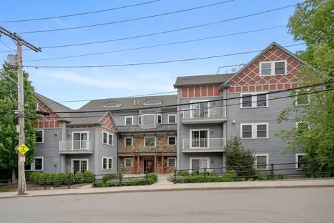 224 Florence St #3, Boston, MA 02131