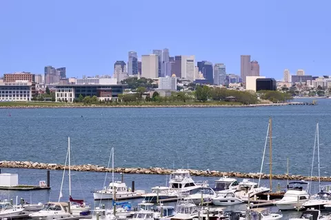 1001 Marina Dr #510, Quincy, MA 02171
