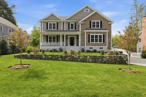 20 Larchmont Ln, Lexington, MA 02420