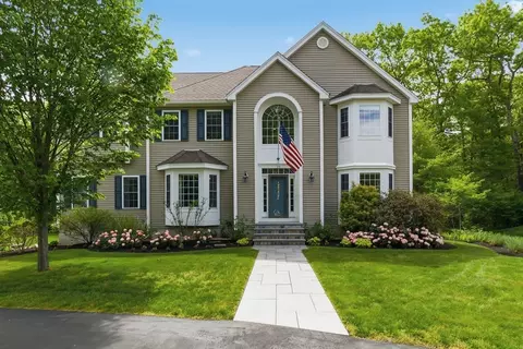 23 Oak Ledge Cir, Rowley, MA 01969