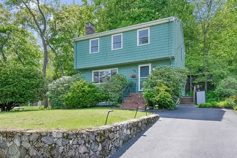 38 Albemarle Ave, Lexington, MA 02420