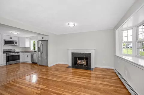 13 Mount Ave, Worcester, MA 01606 photo 2