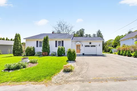 84 Fowler Rd, Lowell, MA 01854