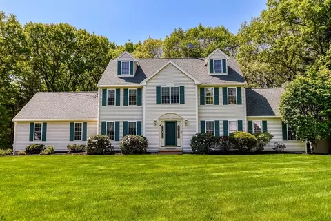 4 Dorset Dr, Walpole, MA 02032