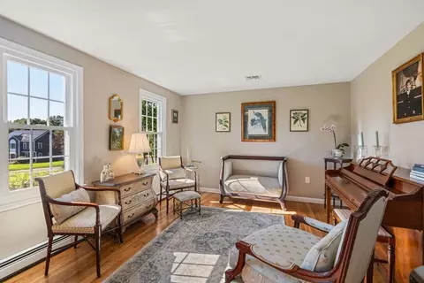 3 Jonathans Way, Upton, MA 01568 photo 4