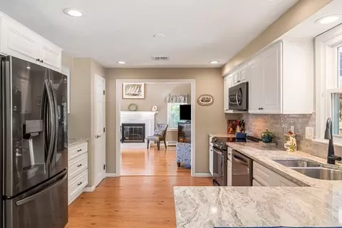 3 Jonathans Way, Upton, MA 01568 photo 11