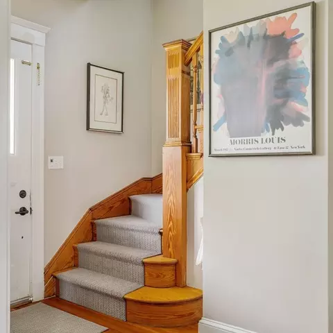 Entry Way - 338 Beech St, Roslindale, MA 02131 photo 3 of 4