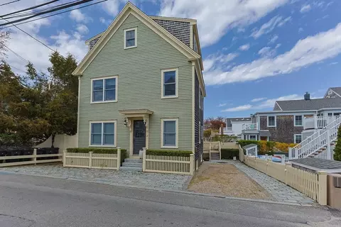 3 Franklin St UNIT 2, Provincetown, MA 02657