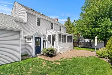 Exterior - 6 Shetland Rd, Marblehead, MA 01945 photo 4 of 5