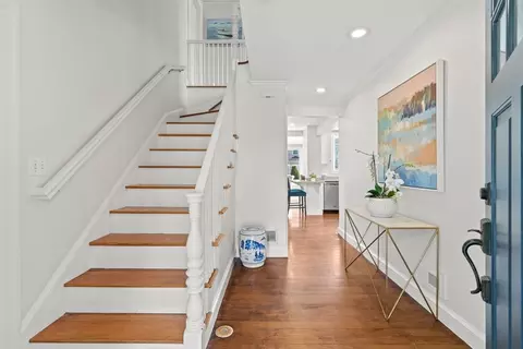 Entry Way - 6 Shetland Rd, Marblehead, MA 01945 photo 1 of 6