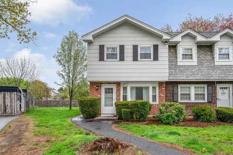 43 Constitution Way #43, Methuen, MA 01844