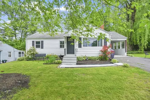 179 Knollwood St, Springfield, MA 01104