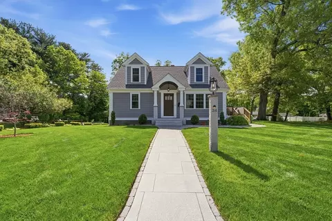 24 Pleasant St, Chelmsford, MA 01824