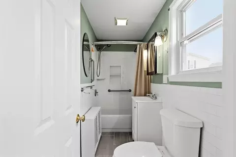 Bath - 27 Cook St, Fall River, MA 02724 photo 2 of 4
