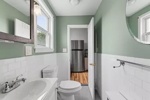 Bath - 27 Cook St, Fall River, MA 02724 photo 3 of 4