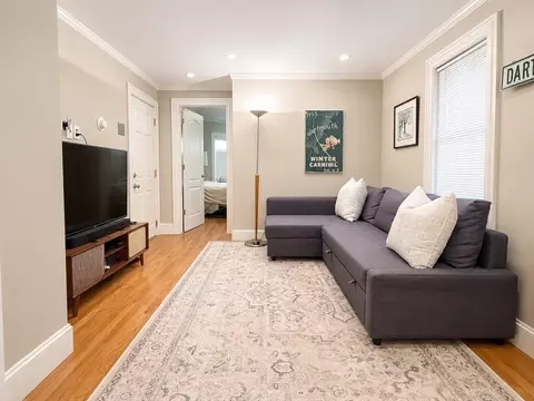 6 Bristol St #1, Cambridge, MA 02141