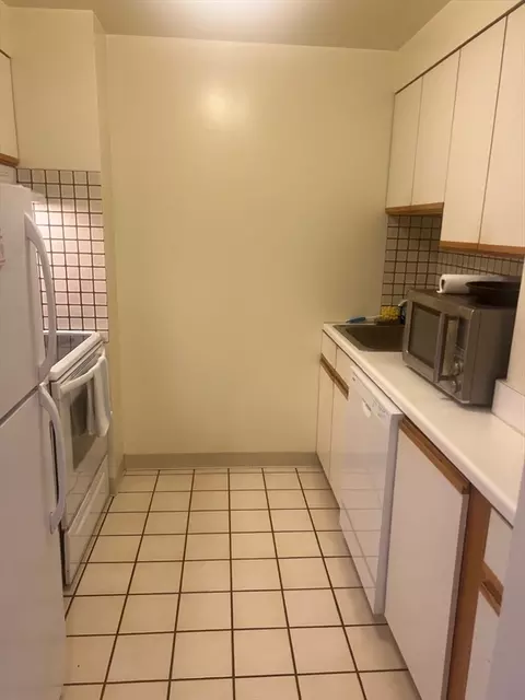 750 Davol St #318, Fall River, MA 02720 photo 14