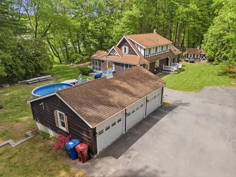 43 Flint Rd, Tyngsborough, MA 01879