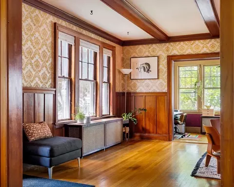18 Southbourne Rd, Jamaica Plain, MA 02130