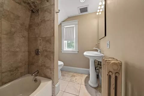 Bath - 201 Dodge St, Beverly, MA 01915 photo 1 of 1