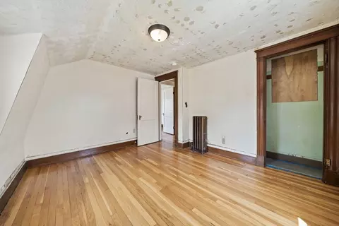 Bedroom - 201 Dodge St, Beverly, MA 01915 photo 5 of 6
