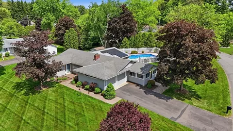 30 Birch Hill Rd, Northampton, MA 01062