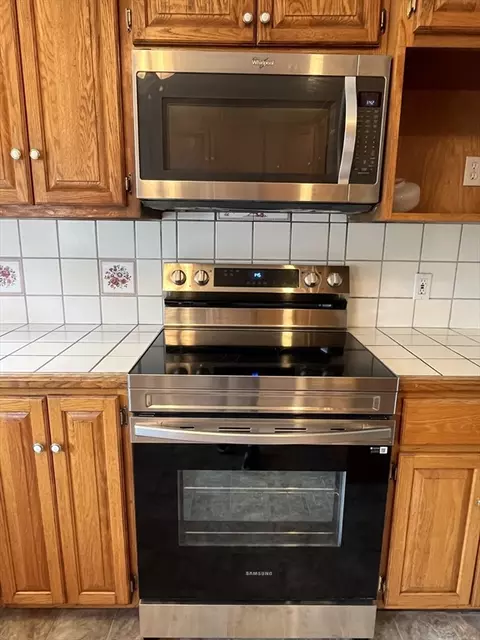 Kitchen - 44 Pine Hill Rd, Worcester, MA 01604 photo 2 of 2