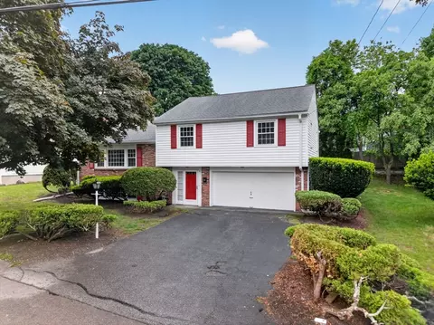 4 Apache Trl, Medford, MA 02155