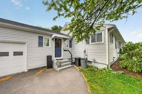 846 Middle St, Dighton, MA 02764 photo 4