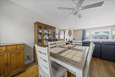 Dining - 15 D St, Hull, MA 02045 photo 4 of 5