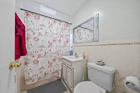 Bath - 15 D St, Hull, MA 02045 photo 2 of 2