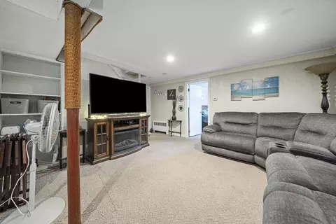 Living - 15 D St, Hull, MA 02045 photo 3 of 5