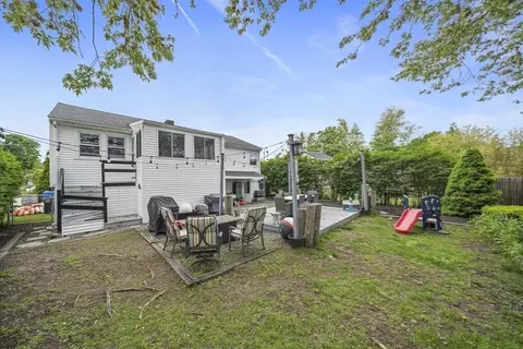 Exterior - 15 D St, Hull, MA 02045 photo 6 of 7