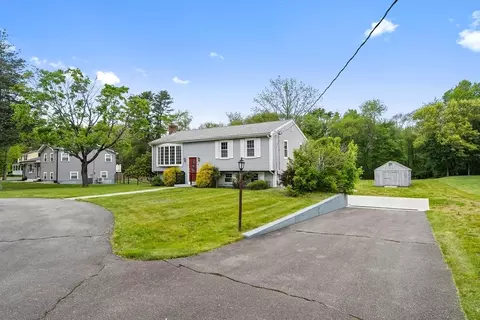 Exterior - 334 Forest St, Raynham, MA 02767 photo 5 of 13