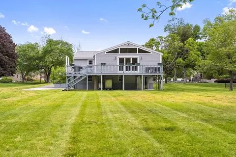 Exterior - 334 Forest St, Raynham, MA 02767 photo 9 of 13