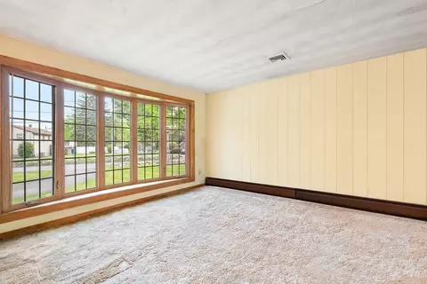 Living - 334 Forest St, Raynham, MA 02767 photo 2 of 6