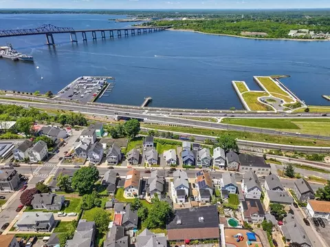 View/Area - 574 Durfee St, Fall River, MA 02720 photo 6 of 10