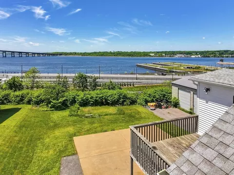 View/Area - 574 Durfee St, Fall River, MA 02720 photo 4 of 10