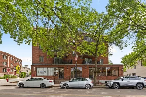 26 W Wyoming Ave #2D, Melrose, MA 02176