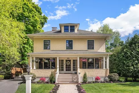 4 Lawrence St, Winchester, MA 01890