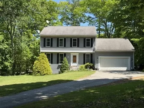 38 Lake St, Spencer, MA 01562