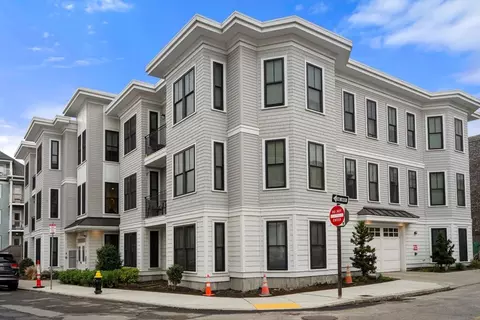 136 Sydney St #5, Boston, MA 02125