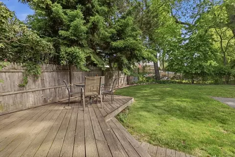 Exterior - 44 Charnock St, Beverly, MA 01915 photo 5 of 5