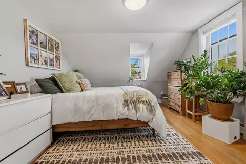 Bedroom - 44 Charnock St, Beverly, MA 01915 photo 1 of 5