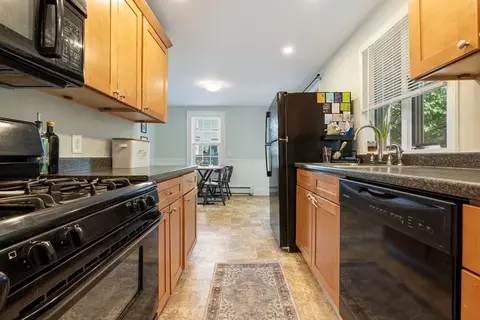 Entry Way - 44 Charnock St, Beverly, MA 01915 photo 4 of 4