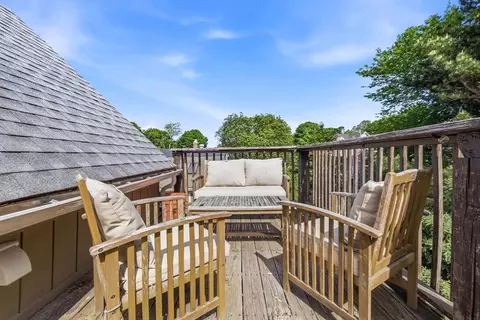 Exterior - 44 Charnock St, Beverly, MA 01915 photo 2 of 5