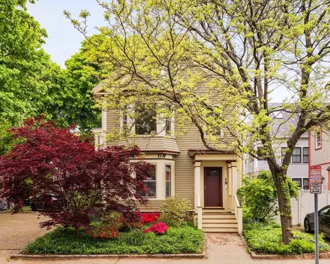 19 Day St #1, Somerville, MA 02144